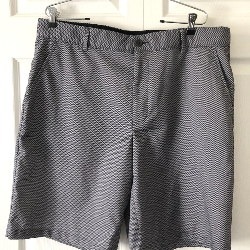Greg Norman for Tasso Elba Men's Golf Shorts Sz 36